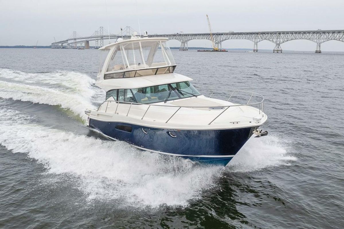 2021 Tiara Yachts 44 