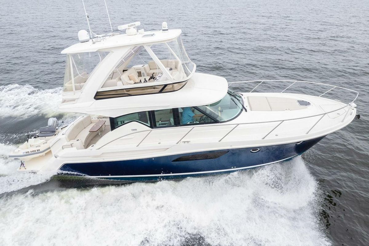 2021 Tiara Yachts 44 