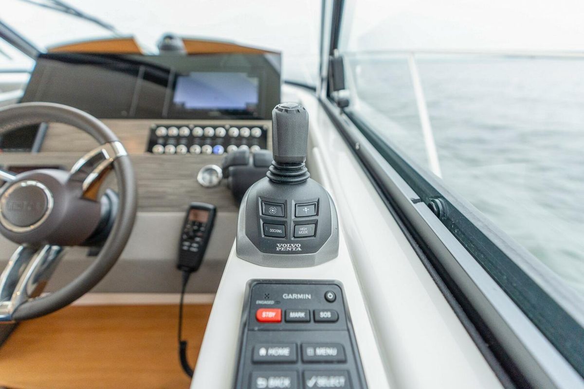 2021 Tiara Yachts 44 