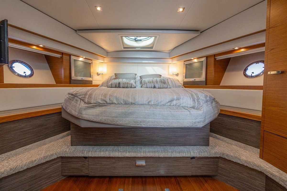 2021 Tiara Yachts 44 