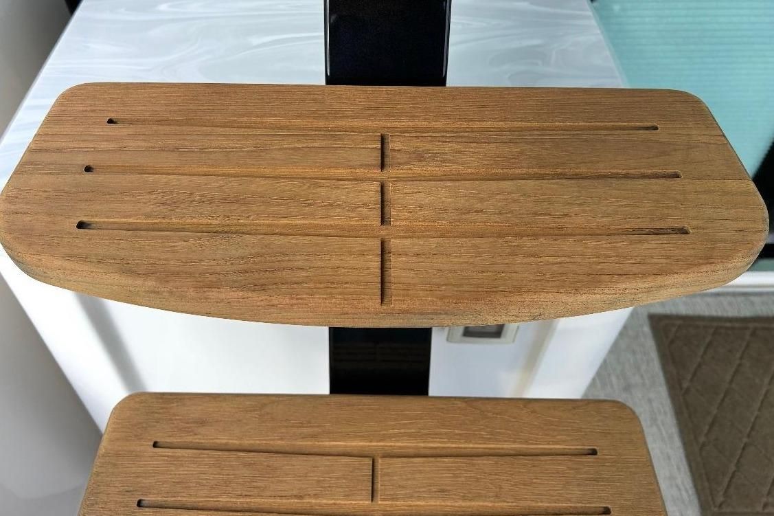 2021 Tiara Yachts 44 