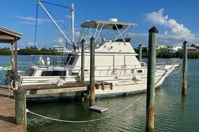 Rare Taiwan Overseas Yachts MMC 42