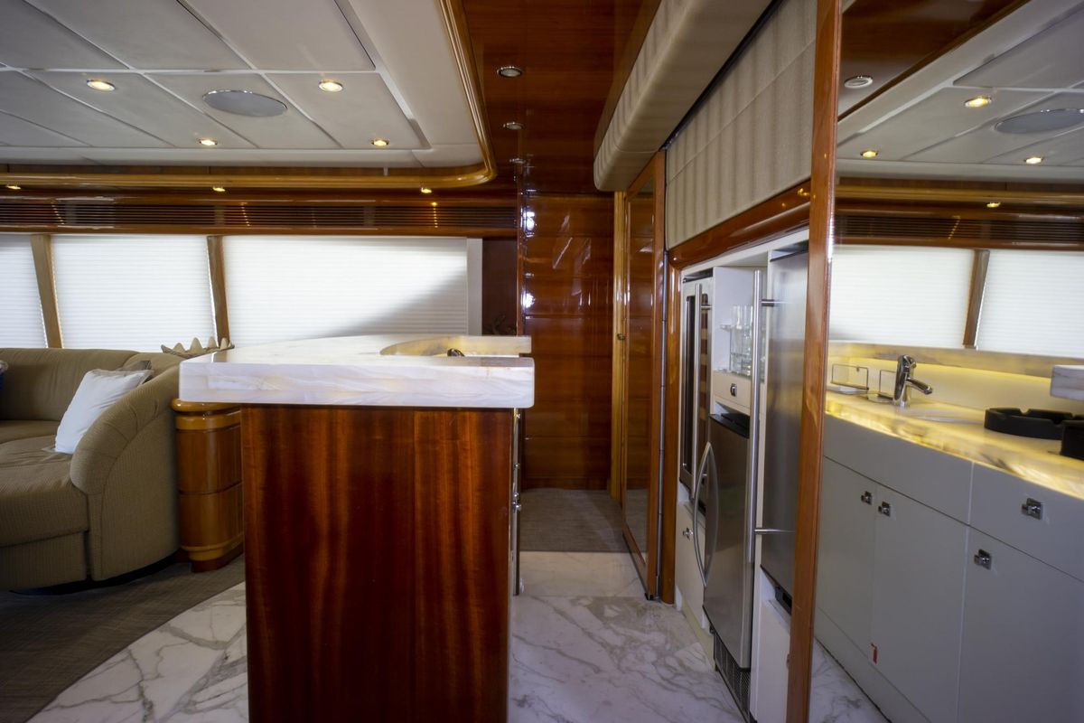 2000 Ferretti Yachts 94 