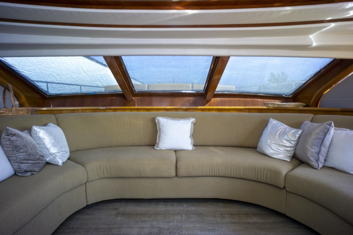 2000 Ferretti Yachts 94 
