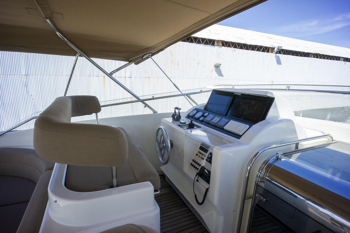 2000 Ferretti Yachts 94 