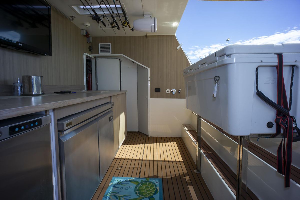 2000 Ferretti Yachts 94 
