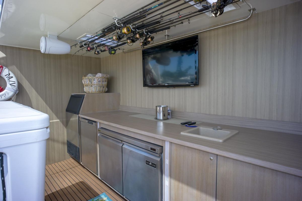 2000 Ferretti Yachts 94 