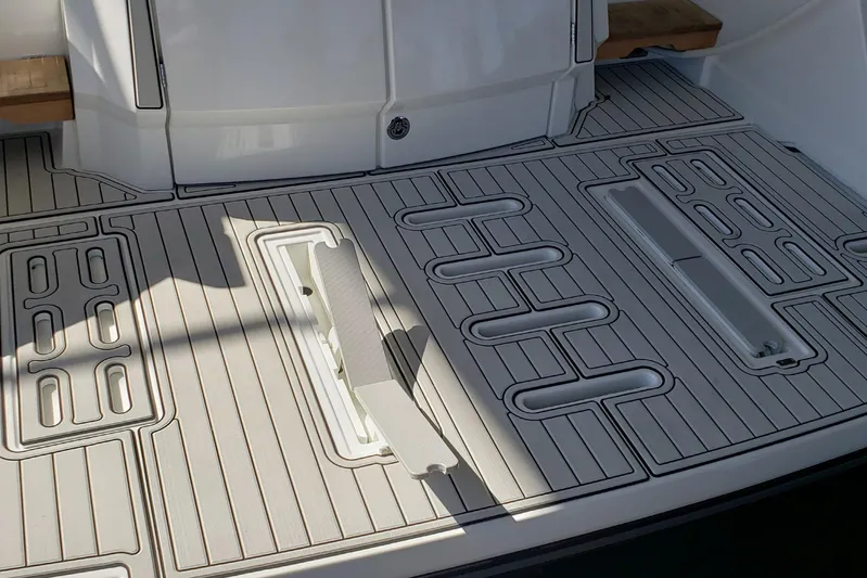 Tu Madre Yacht Photos Pics 2019 Beneteau Gran Turismo 46 yacht deck with sleek, modern design and textured flooring.