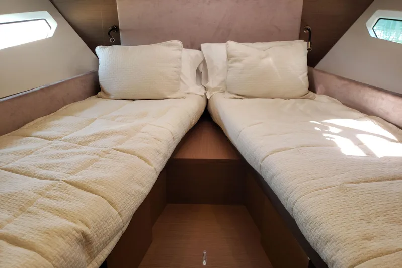 Tu Madre Yacht Photos Pics Cozy twin beds in 2019 Beneteau Gran Turismo 46 yacht cabin.