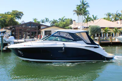 Sea Ray 320 Sundancer