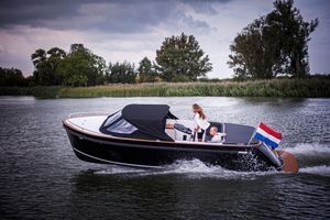 2022 Maxima 720 Retro