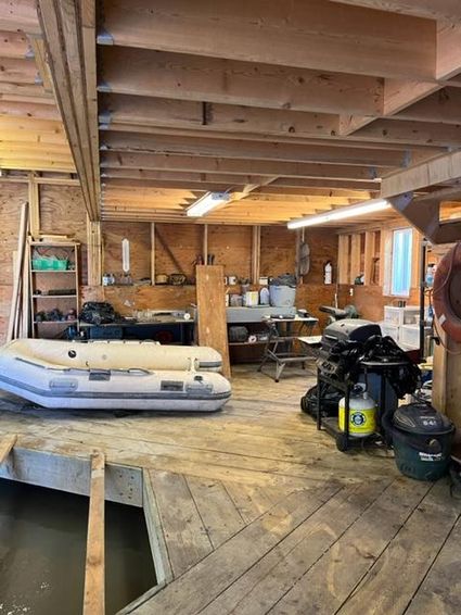 2012-85-custom-boat-house