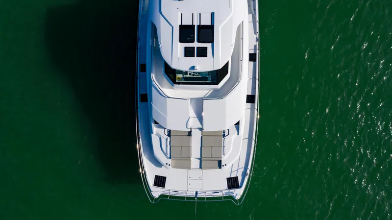 Aquila 54 Yacht Photos Pics 