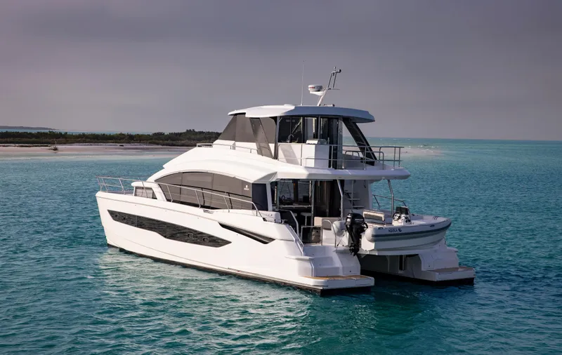 Aquila 54 Yacht Photos Pics 