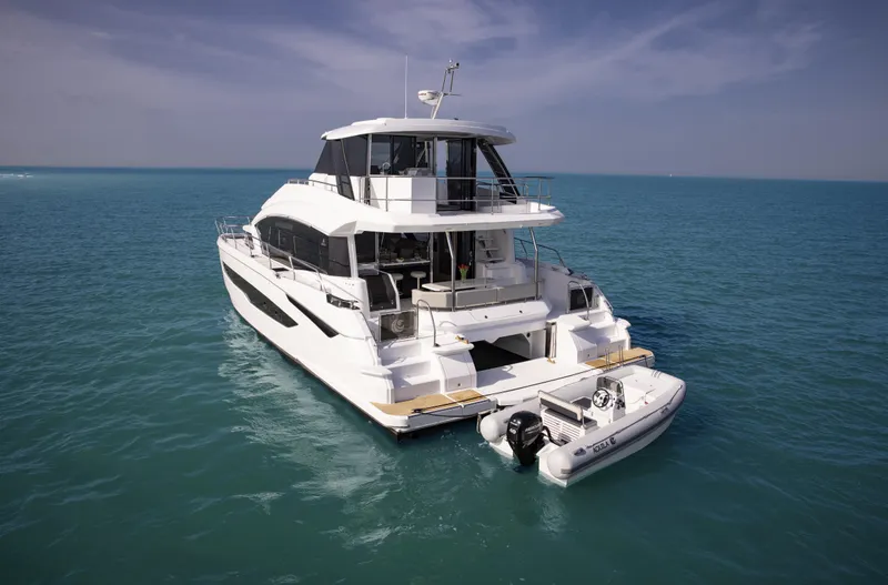 Aquila 54 Yacht Photos Pics 