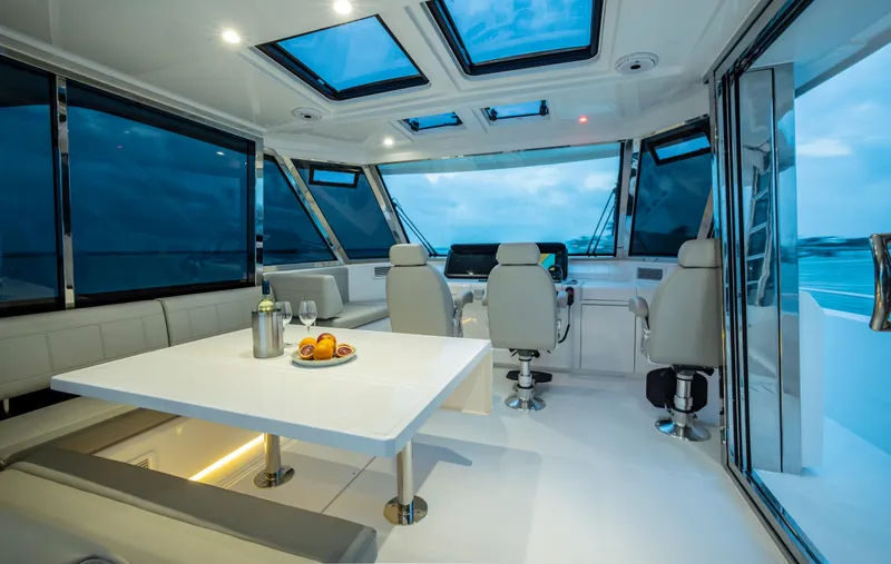 Aquila 54 Yacht Photos Pics 