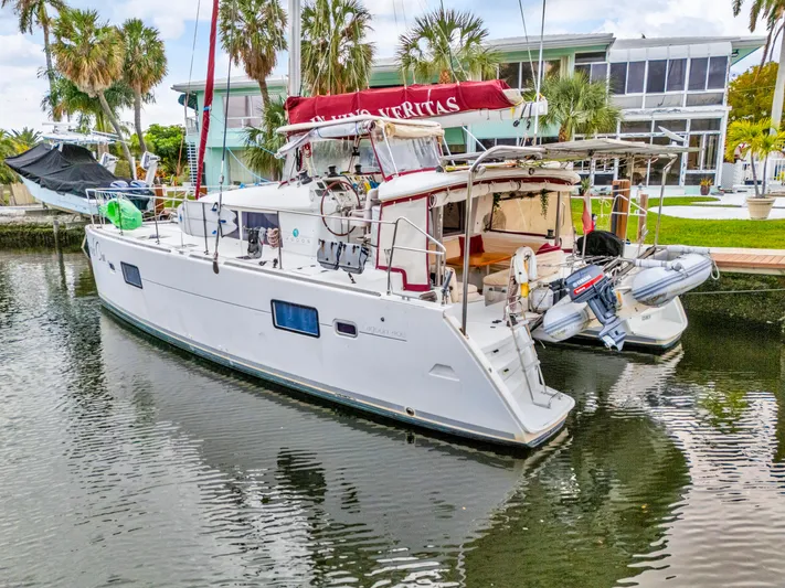 Grand Cru Yacht Photos Pics 