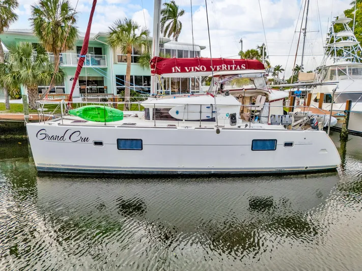 Grand Cru Yacht Photos Pics 