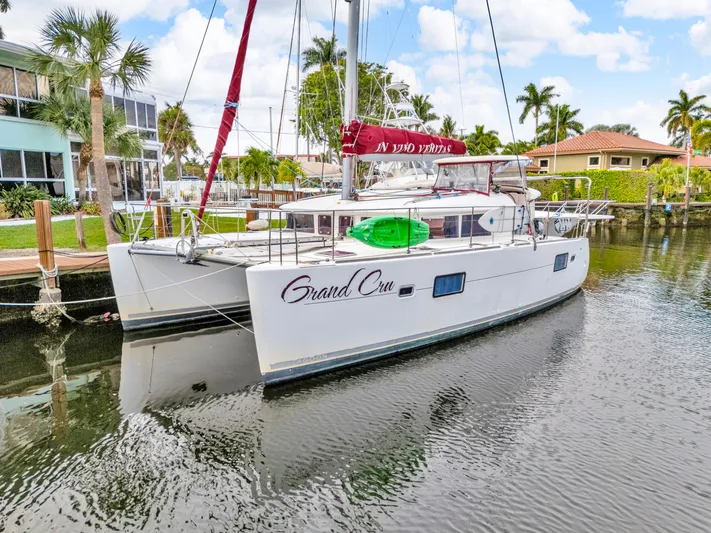 Grand Cru Yacht Photos Pics 