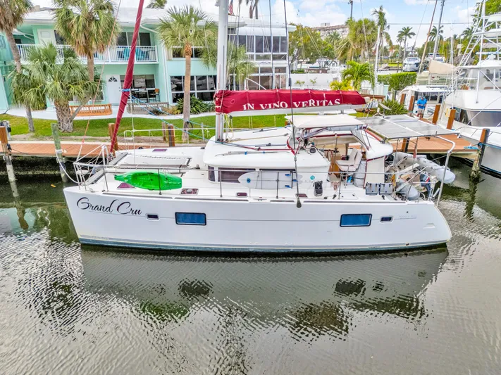 Grand Cru Yacht Photos Pics 