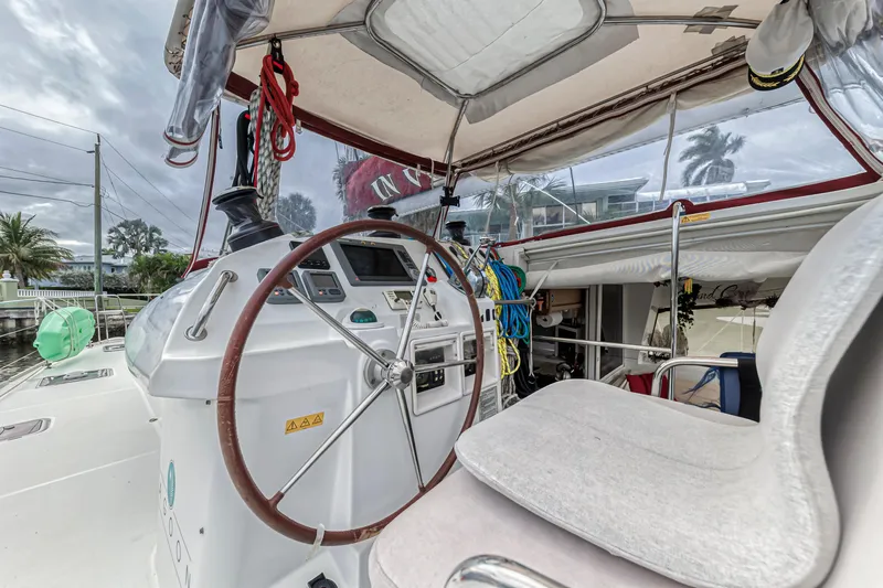 Grand Cru Yacht Photos Pics 