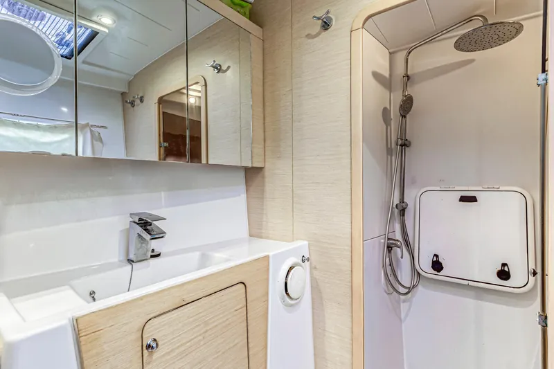 Grand Cru Yacht Photos Pics 