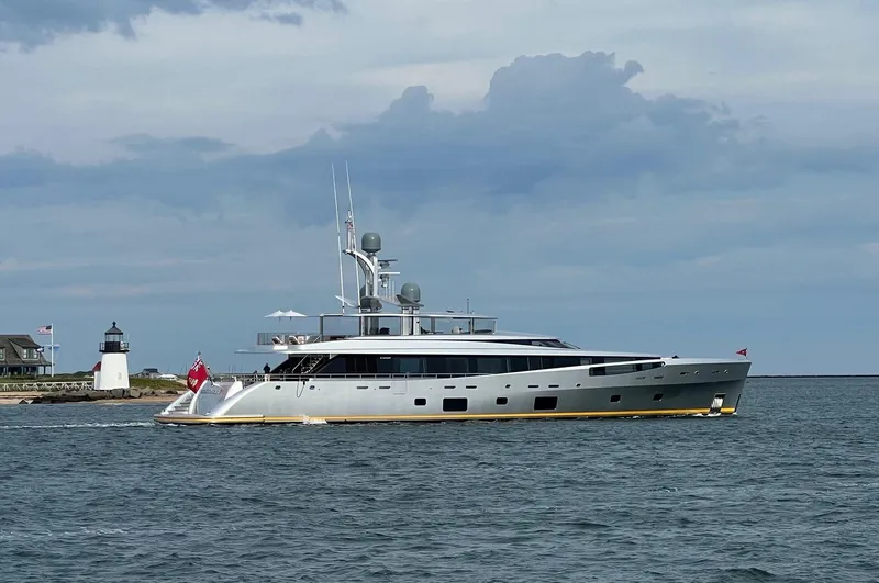 Excellence V Yacht Photos Pics 
