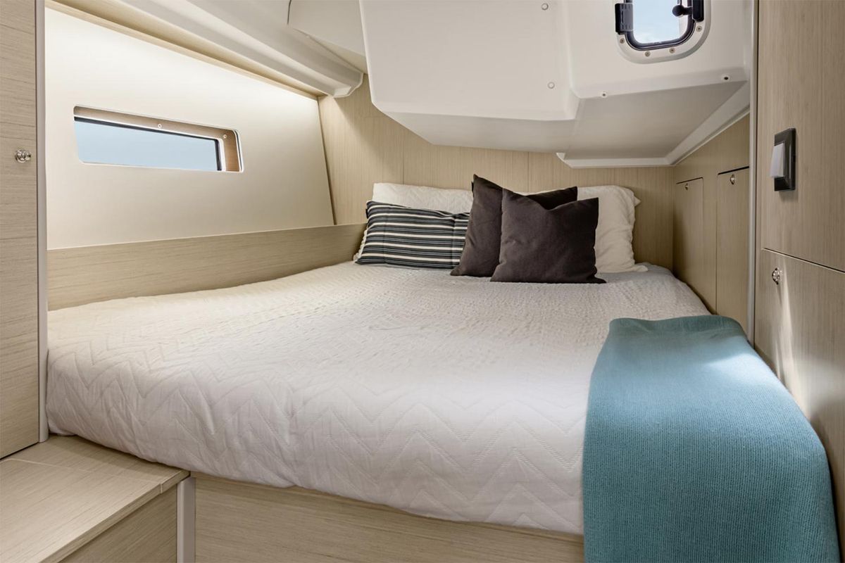 2022 Beneteau 42 