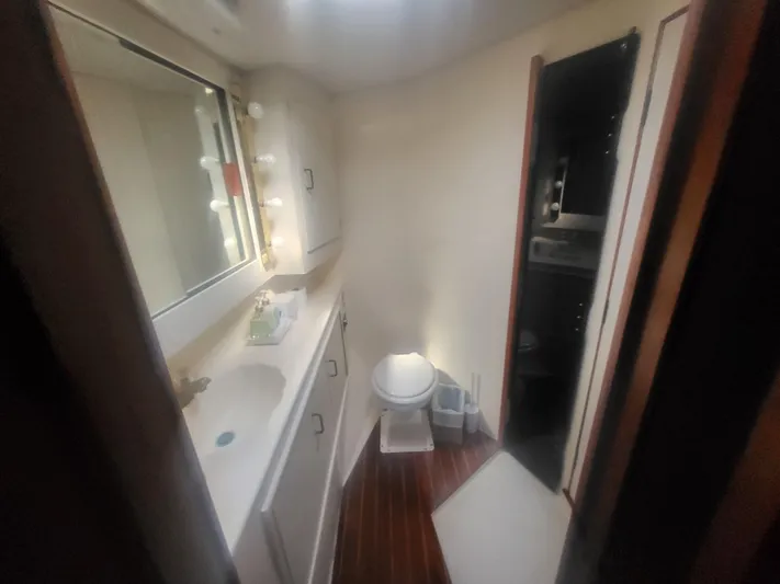 Hailey Girl Yacht Photos Pics 