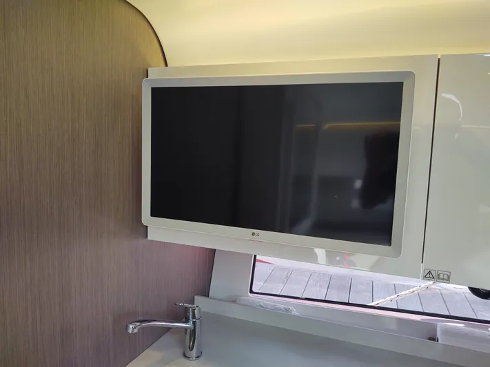 Total Chaos 9 Yacht Photos Pics Total Chaos 9 TV