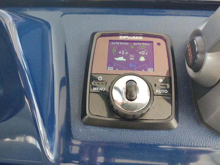 Total Chaos 9 Yacht Photos Pics Total Chaos 9 Zipwake trim tabs