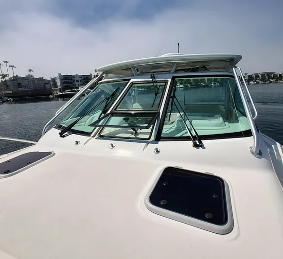 St Mary Yacht Photos Pics 2008 Tiara Yachts 3200 Open boat on water, showcasing windshield and deck.