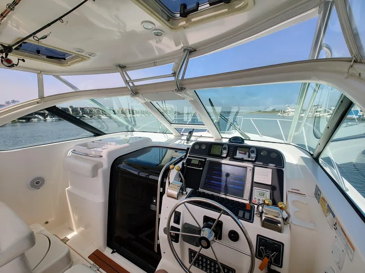 St Mary Yacht Photos Pics 2008 Tiara Yachts 3200 Open helm with modern controls and panoramic view.