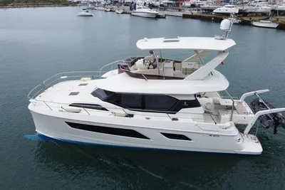 Aquila 44