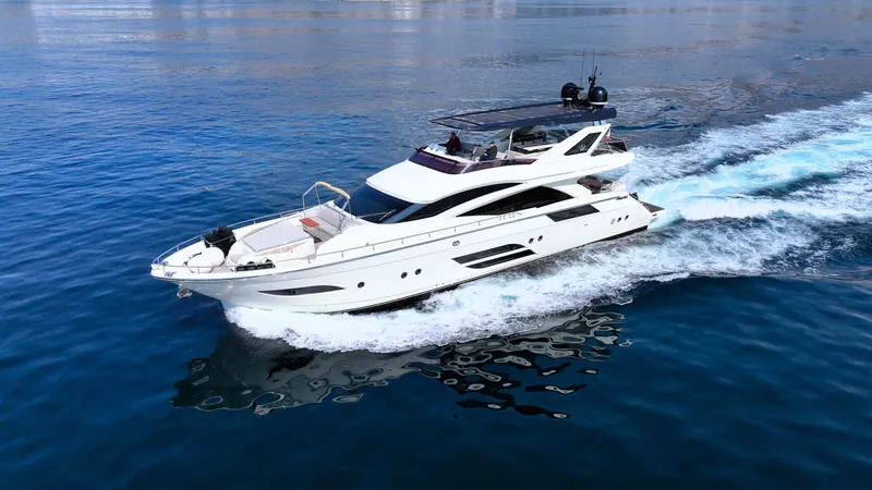 Dolly Yacht Photos Pics 