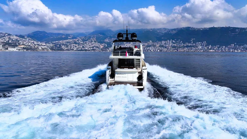Dolly Yacht Photos Pics 