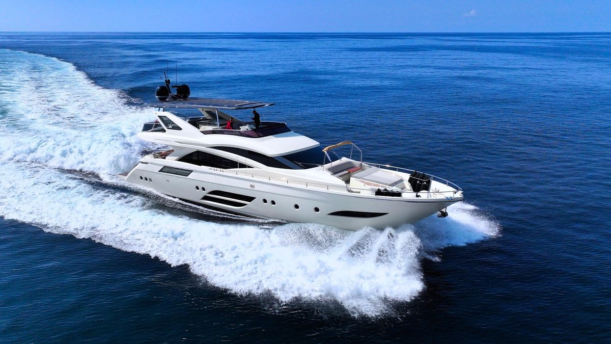 2015 Dominator 80 