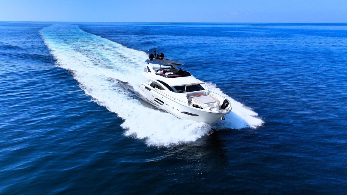 2015 Dominator 80 