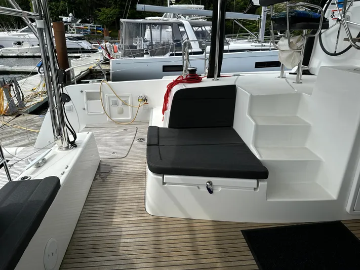 Vela Yacht Photos Pics 