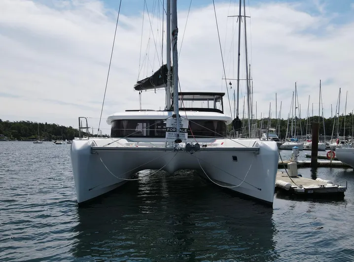 Vela Yacht Photos Pics 