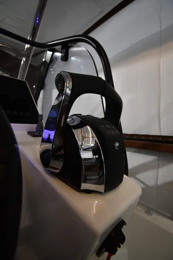  Yacht Photos Pics 2023 Beneteau Flyer 9 SUNdeck throttle control in cockpit.