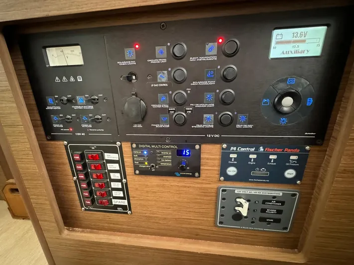 Vela Yacht Photos Pics 