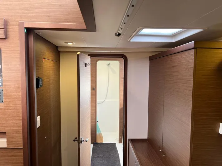 Vela Yacht Photos Pics 