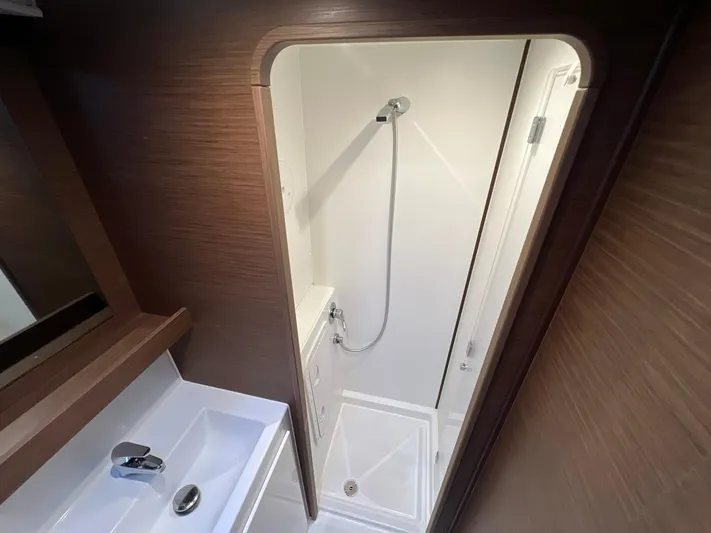 Vela Yacht Photos Pics 