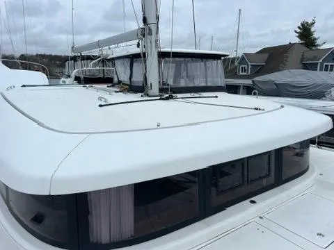 Vela Yacht Photos Pics 