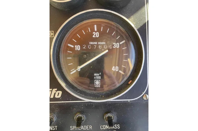 Hasta La Vista Yacht Photos Pics Close-up of a 1997 Symbol 48 Sportfish engine hour meter showing 2078.9 hours.