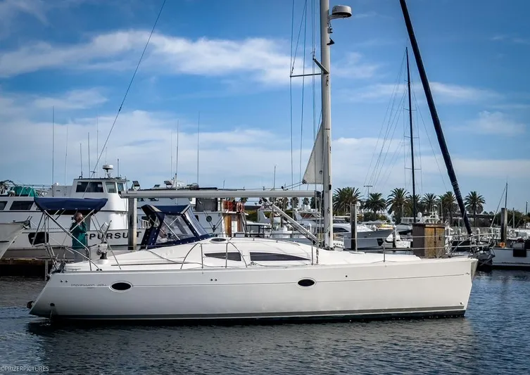 Kuxtal Yacht Photos Pics 