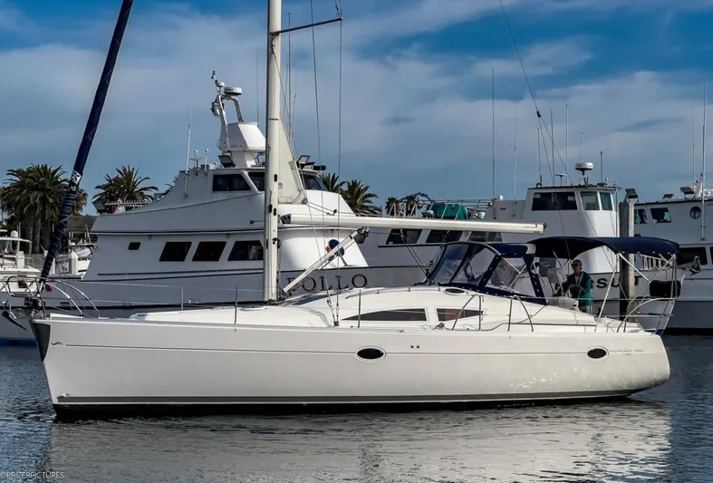 Kuxtal Yacht Photos Pics 