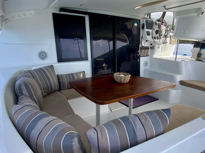 Unleashed Yacht Photos Pics 