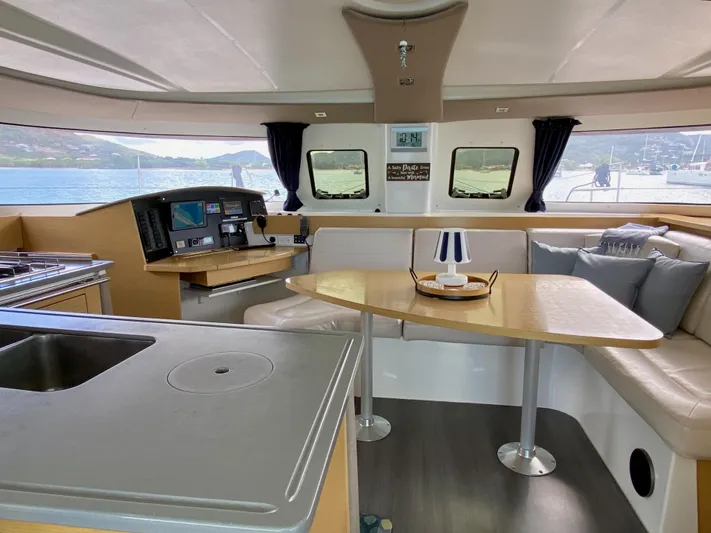 Unleashed Yacht Photos Pics 